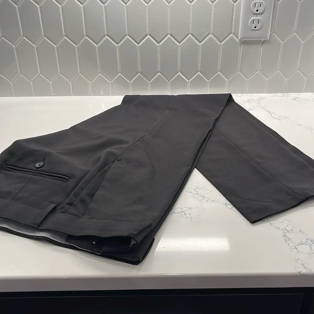 Men’s Haggar Dress Pants, Black - Picture 1 of 2